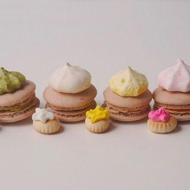 Iced Gem Macarons Recipe | SideChef
