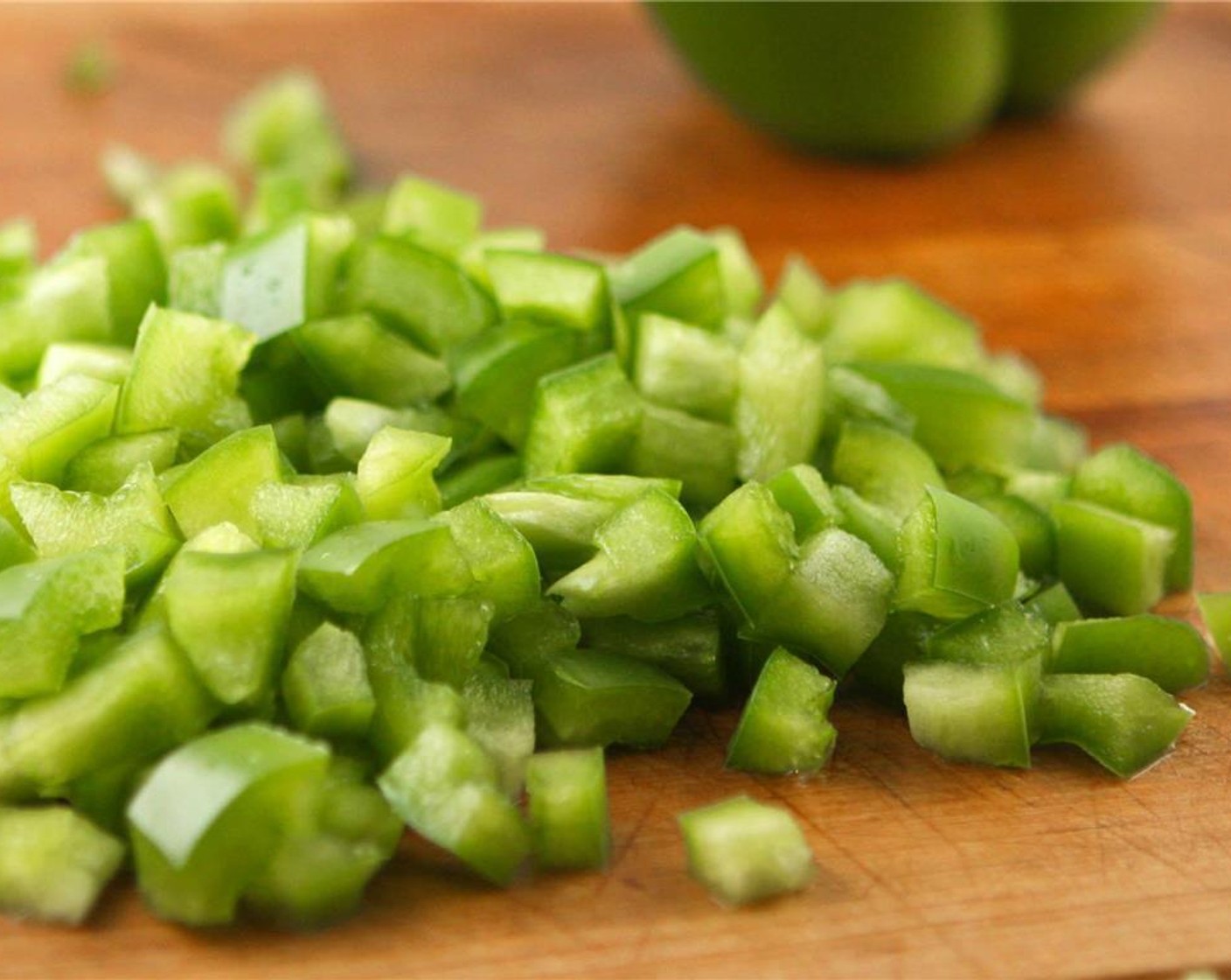 step 2 Chop the Green Bell Pepper (1).