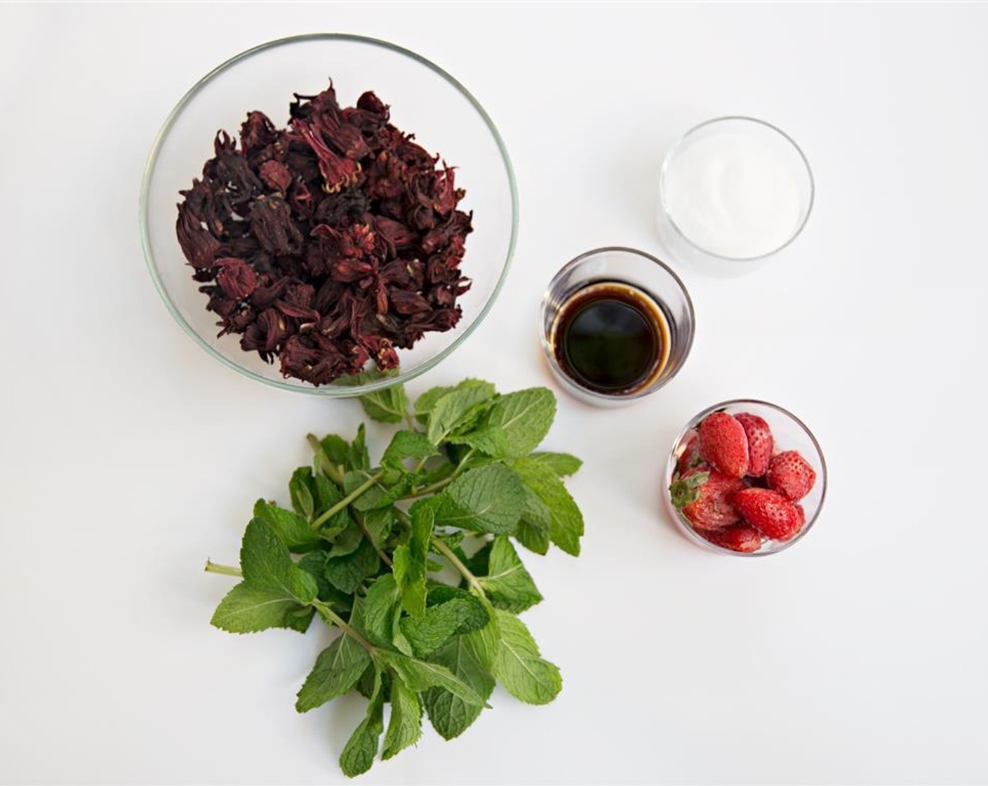 step 2 Wash the Fresh Strawberries (150 g) and blend them until smooth.