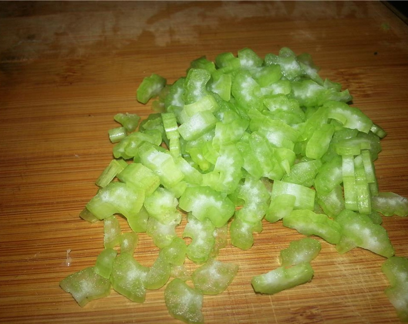 step 4 Thinly slice the Celery (1 stalk).