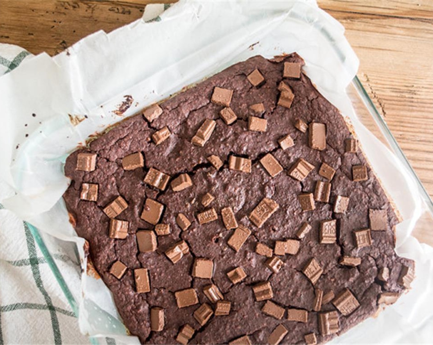 step 6 Bake in the oven for 20 to 22 minutes. I like my brownies gooey on the inside, if you prefer yours to be more done, bake an addition 2 to 3 minutes.