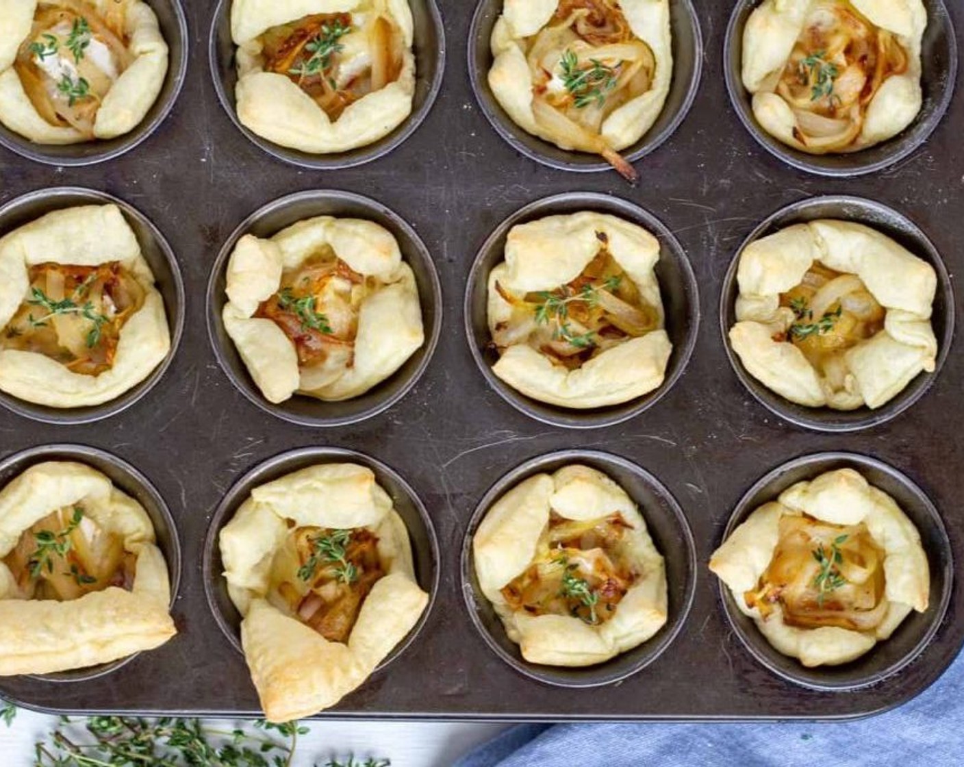 Caramelized Onion and Brie Appetizer Bites Recipe | SideChef