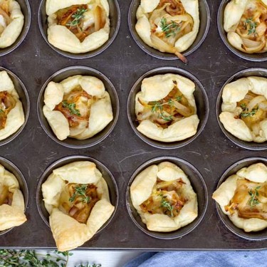 Caramelized Onion and Brie Appetizer Bites Recipe | SideChef