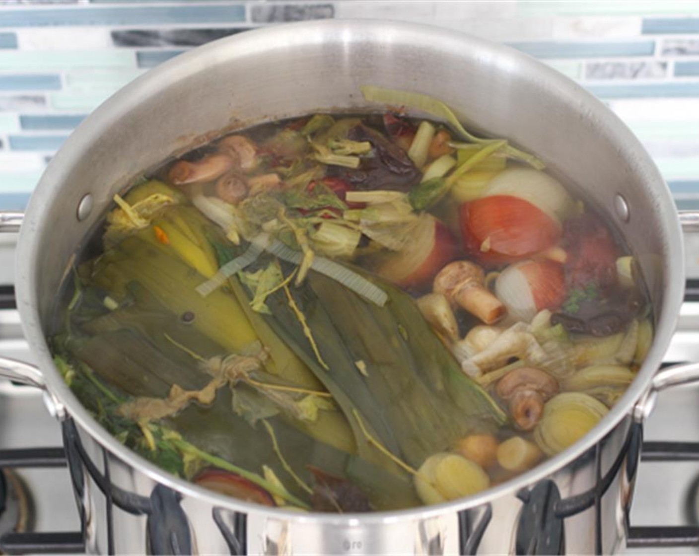 step 6 Cover the stockpot with a lid, bring to a boil. (It takes about 15 minutes to come to a boil.) Season with Salt (to taste).  I like to keep it light on the salt, since when I'm using the broth in some recipes that require me to reduce the broth, the flavors will concentrate.