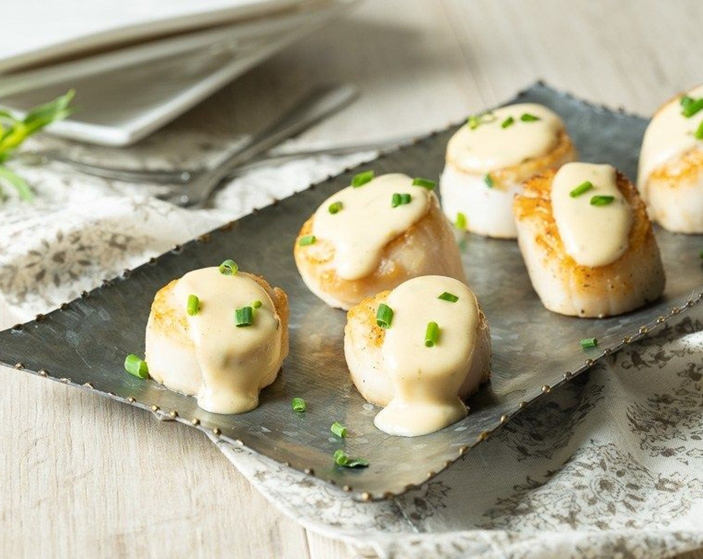 Scallops with Tarragon Cream Sauce