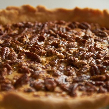Aunt Vickie's Pecan Cream Cheese Pie Recipe | SideChef