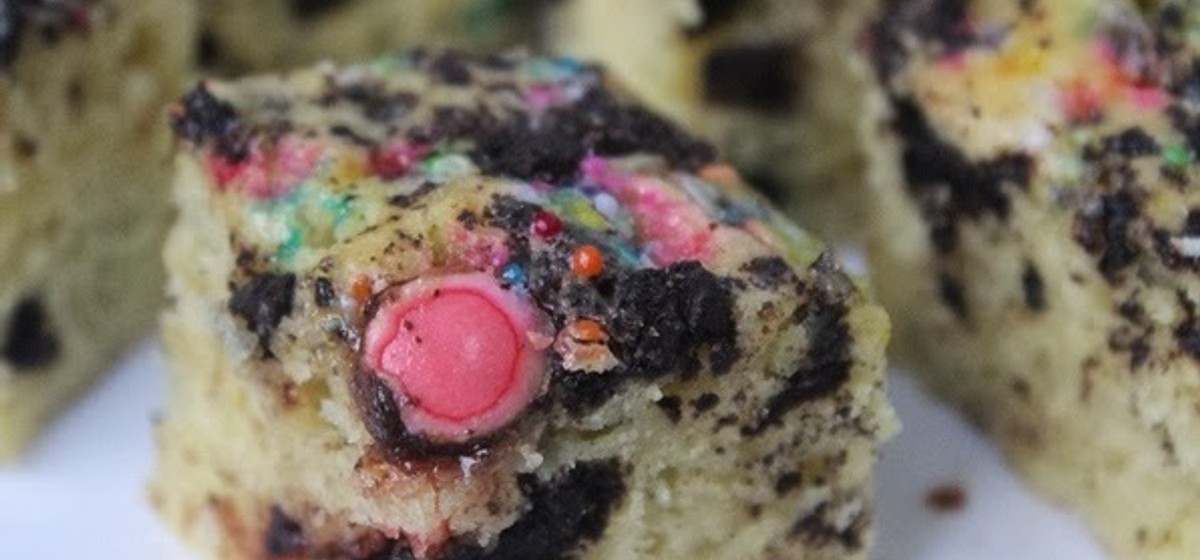 Candy Blondies Recipe | SideChef