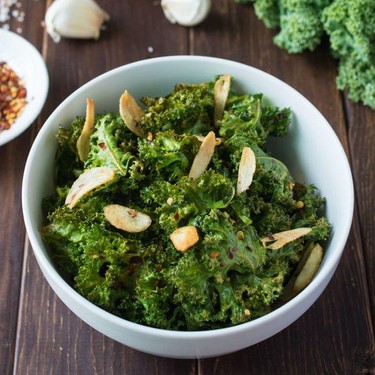 Spicy Garlic Kale Chips Recipe | SideChef