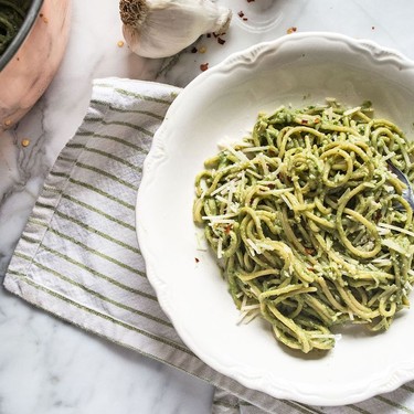 Garlic Kale Pesto Pasta Recipe | SideChef