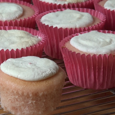 Two Ingredient Soda Cupcakes Recipe | SideChef