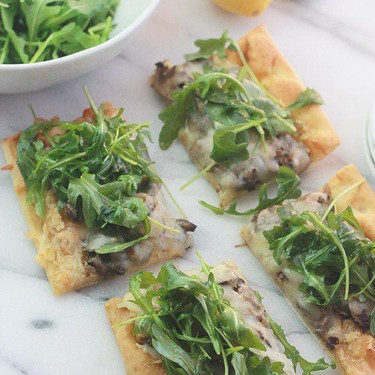 Mushroom Pizza with Artichoke Pesto and Arugula Recipe | SideChef