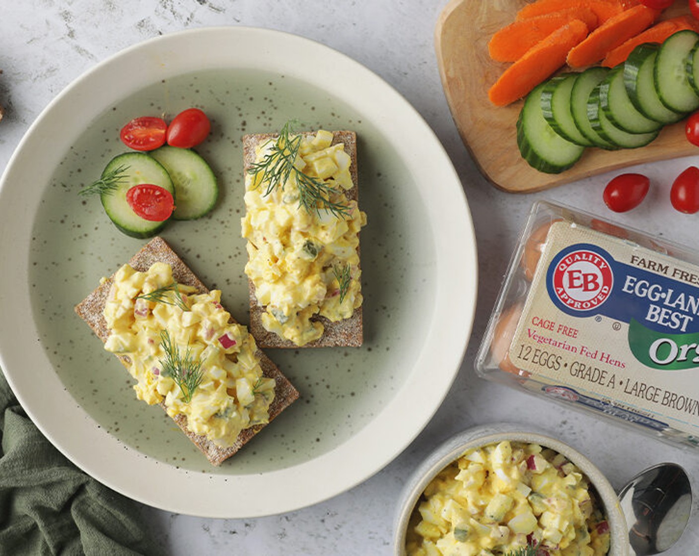 step 3 Serve egg salad with Bagel Chips (to taste) and optional veggies.