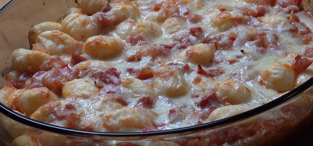 Cheesy Bacon and Tomato Gnocchi Bake Recipe | SideChef