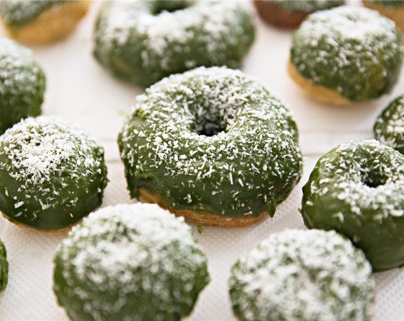 step 12 Sprinkle the glazed side with Unsweetened Coconut Flakes (1/2 cup).