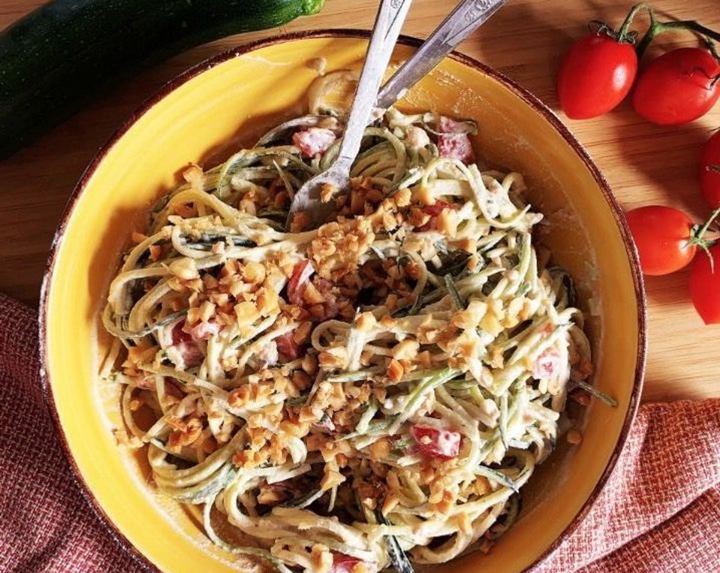 Raw Vegan Creamy Zoodles