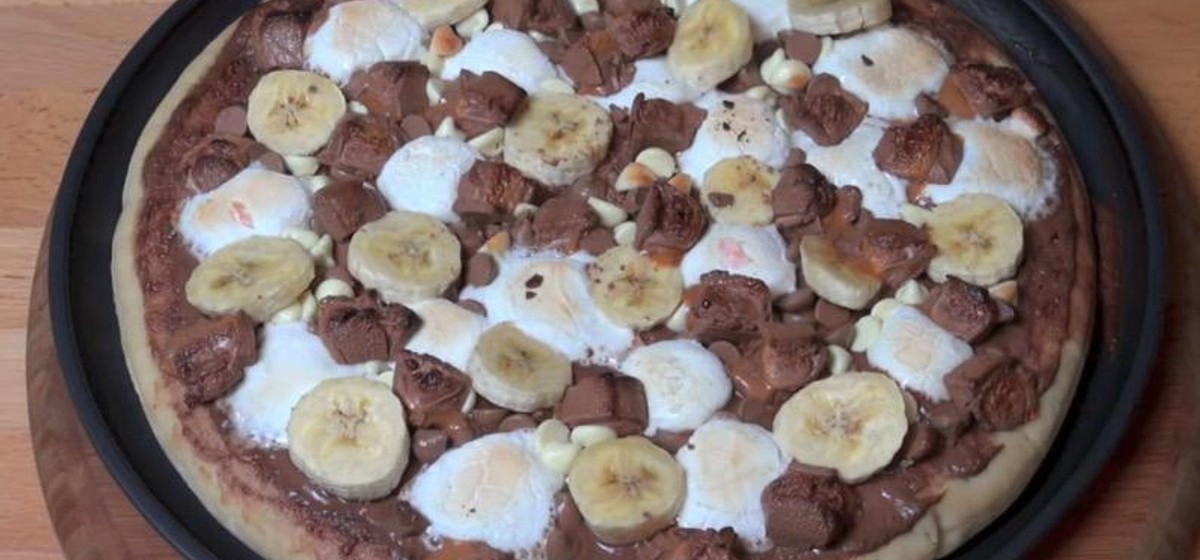 Chocolate Banana Dessert Pizza Recipe SideChef