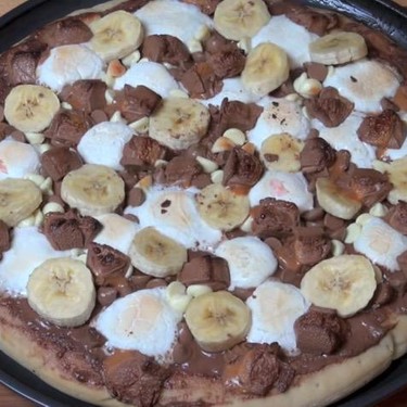 Chocolate Banana Dessert Pizza Recipe | SideChef