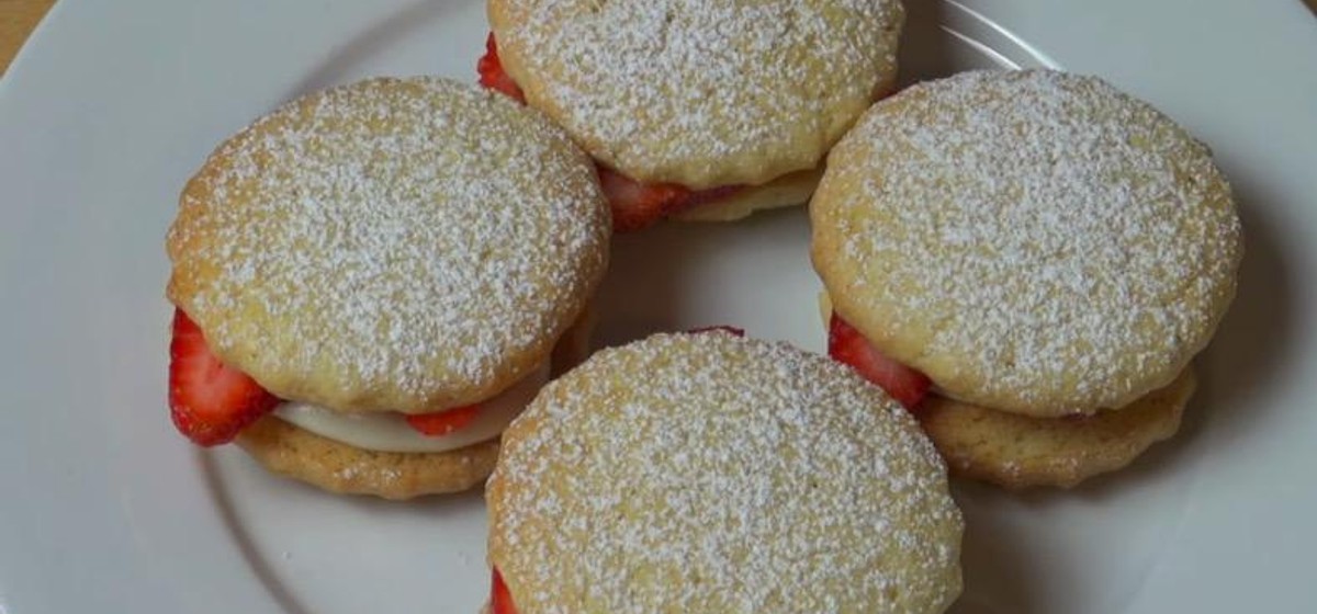 Strawberry Shortcakes Recipe | SideChef