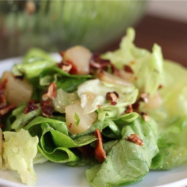 Poached Pear, Bacon, Pecan & Butter Lettuce Salad Recipe | SideChef