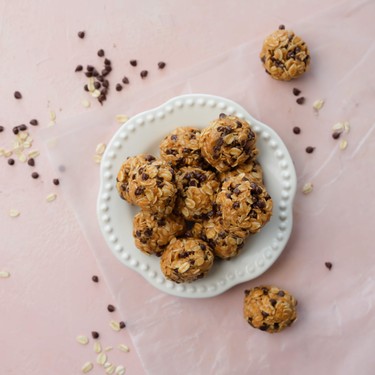 Quick Peanut Butter Chocolate Energy Balls Recipe | SideChef