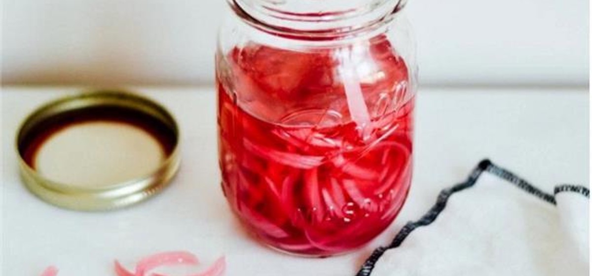 Easy Pickled Red Onions Recipe | SideChef