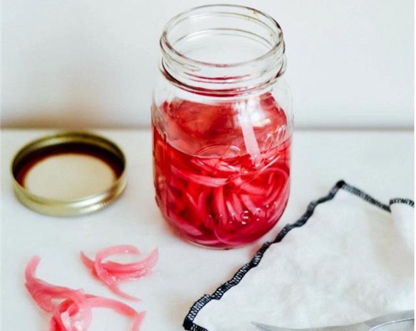 Easy Pickled Red Onions