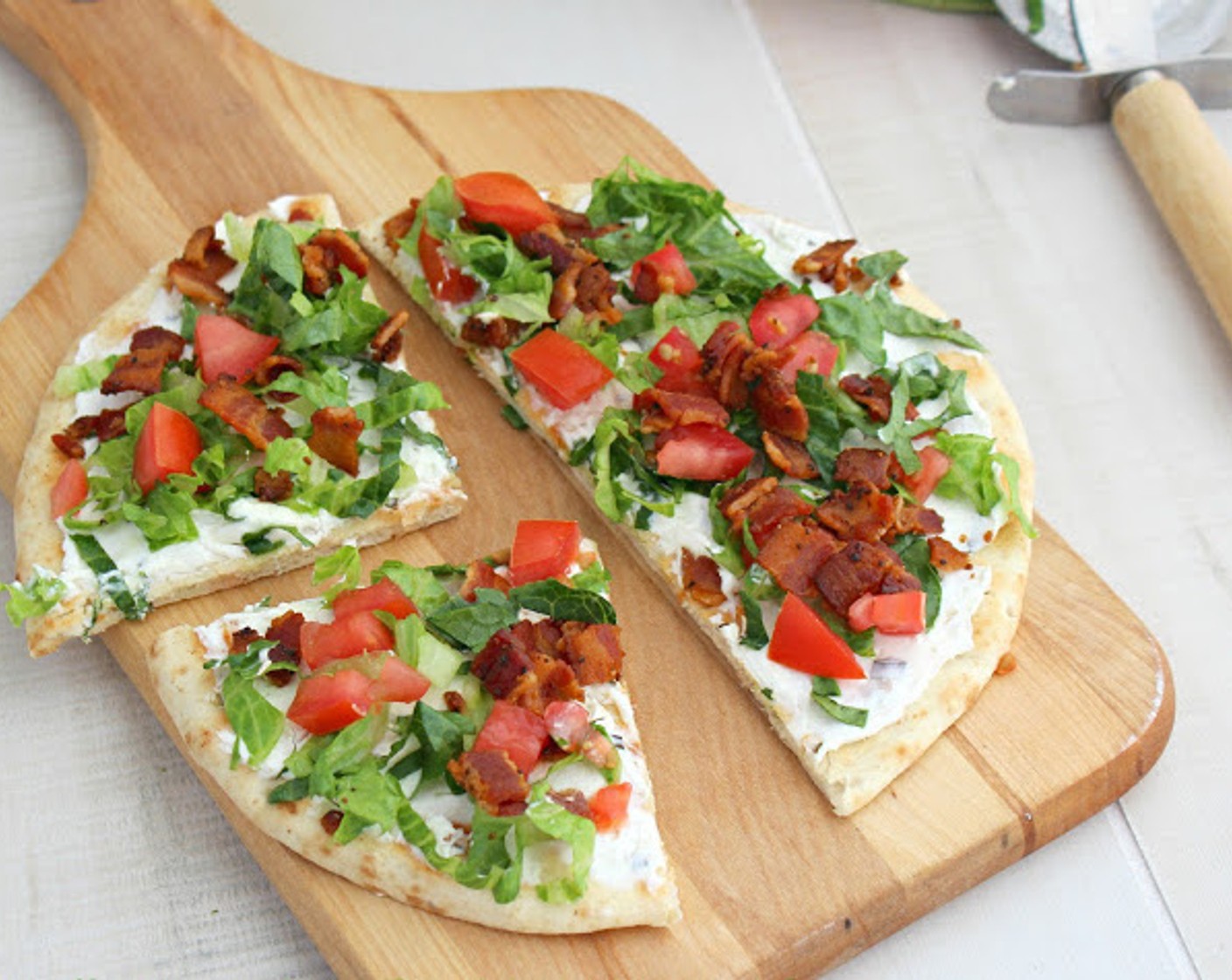 BLT Naan Pizza