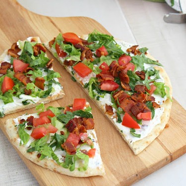 BLT Naan Pizza Recipe | SideChef