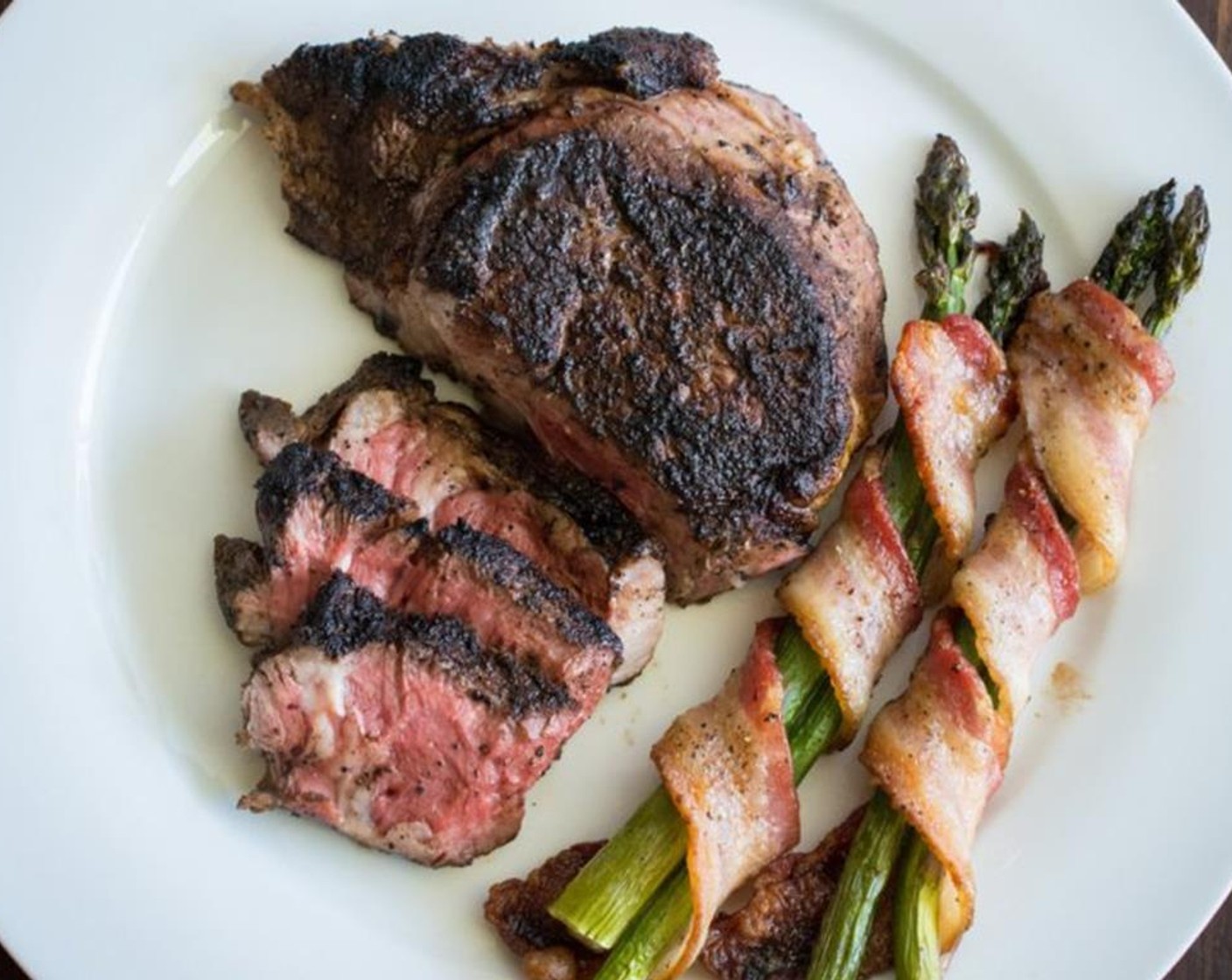 step 6 Remove the steaks from the skillet and let them sit on a plate for 5 minutes before cutting into the steaks.