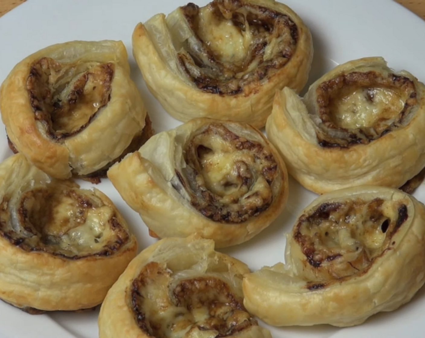 Cheesy Vegemite Scrolls