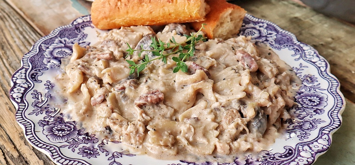 Pecan Chicken Bowtie Pasta Recipe - SideChef
