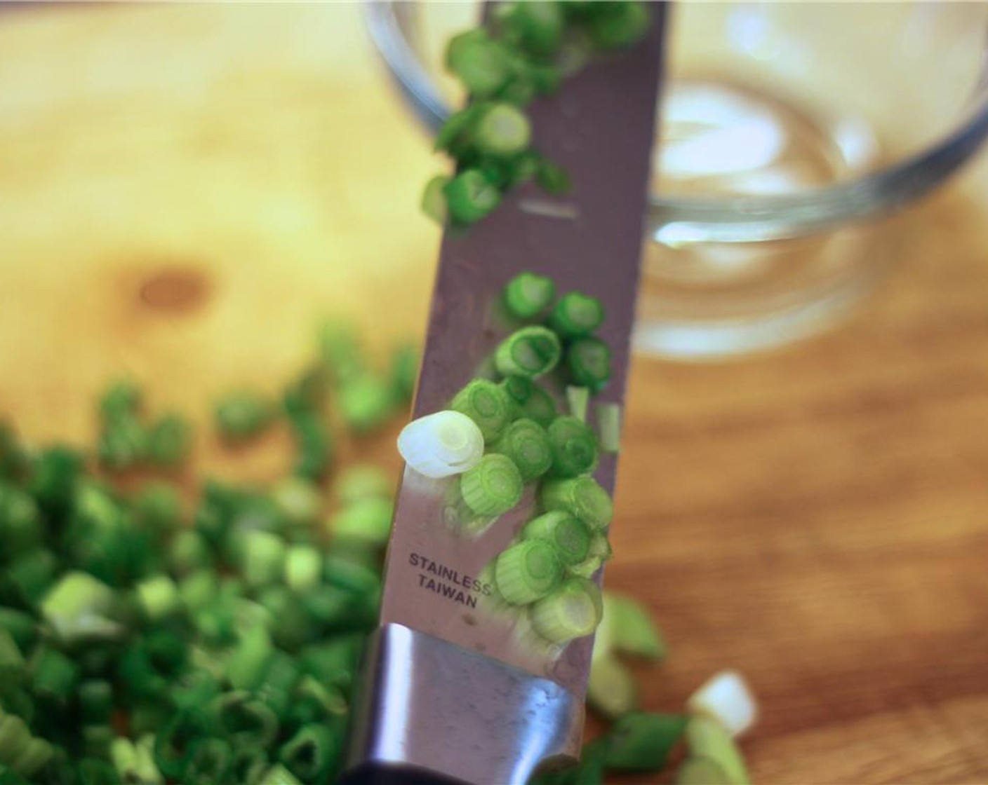 step 2 Chop the Scallions (3 stalks), the Fresh Cilantro (1 handful), the Broccoli (2 cups) and the Green Beans (1 cup).