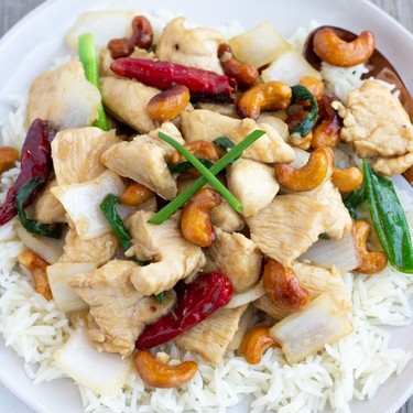 Thai Cashew Chicken Recipe | SideChef