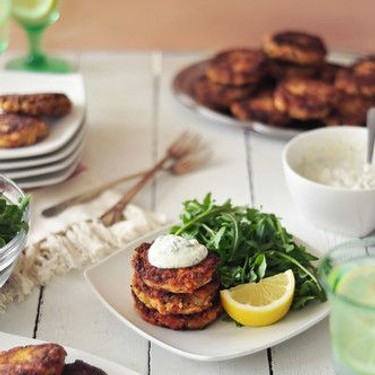 Salmon Cakes with Creamy Dill Sauce Recipe | SideChef