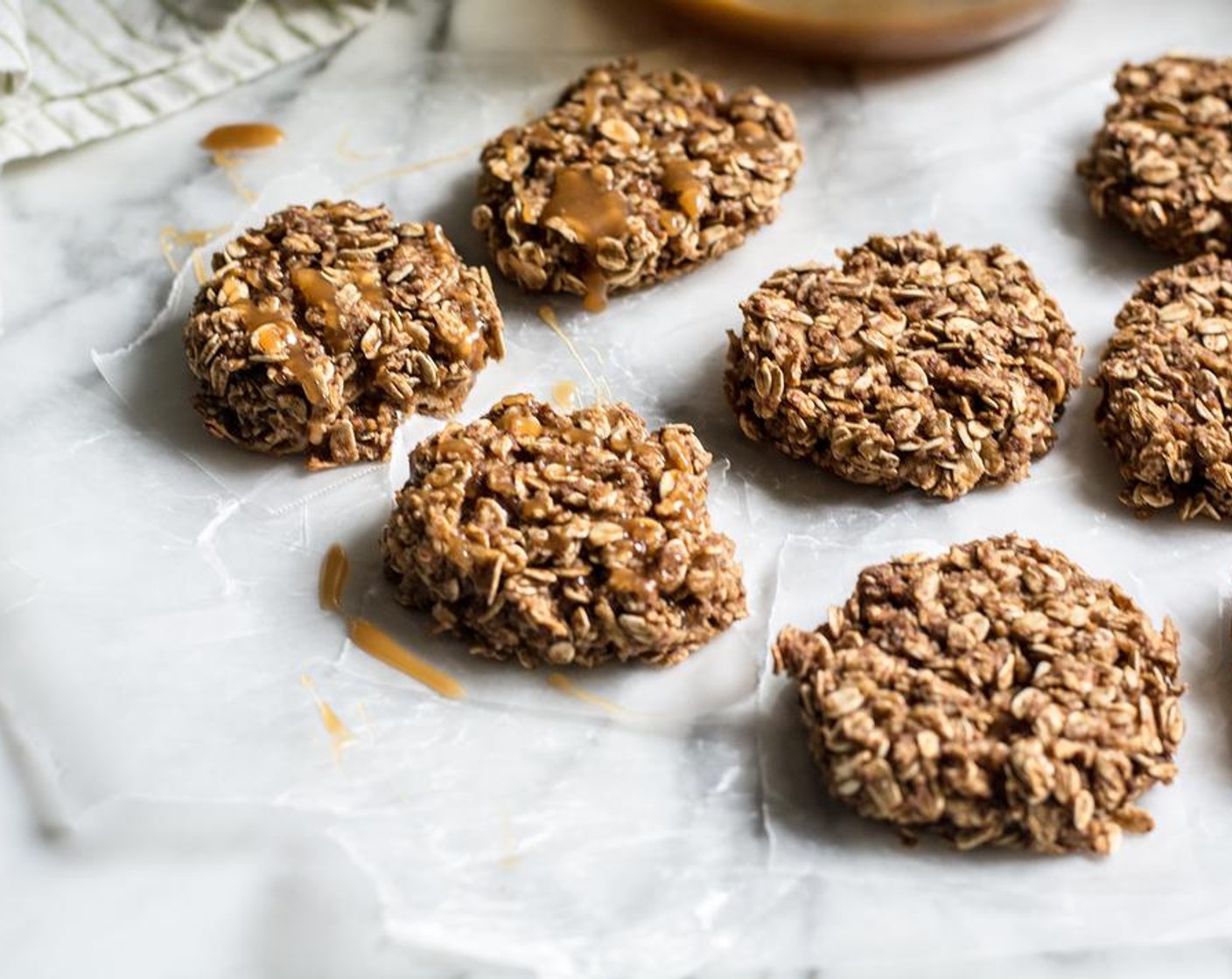 Healthy Cinnamon Apple and Oat Breakfast Cookies