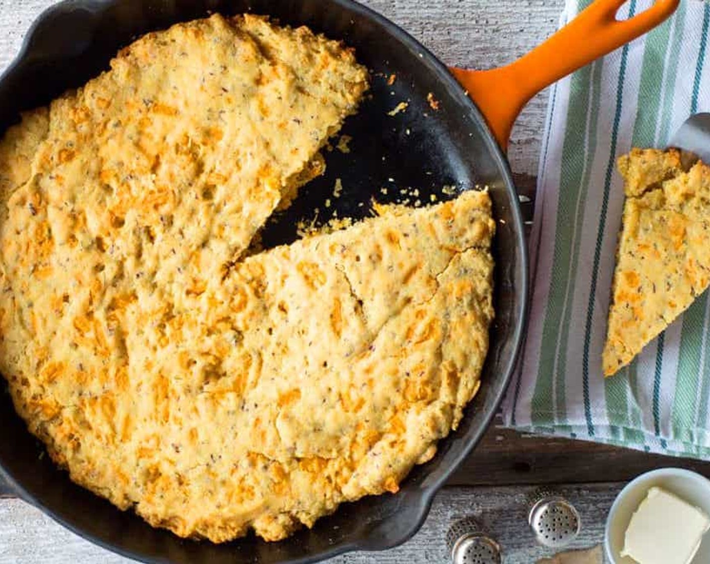 Cheesy Vegan Corn Bread