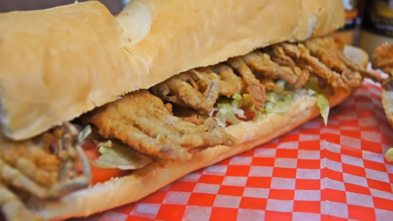Fried Soft Shell Crab and Shrimp Po' Boys Recipe | SideChef