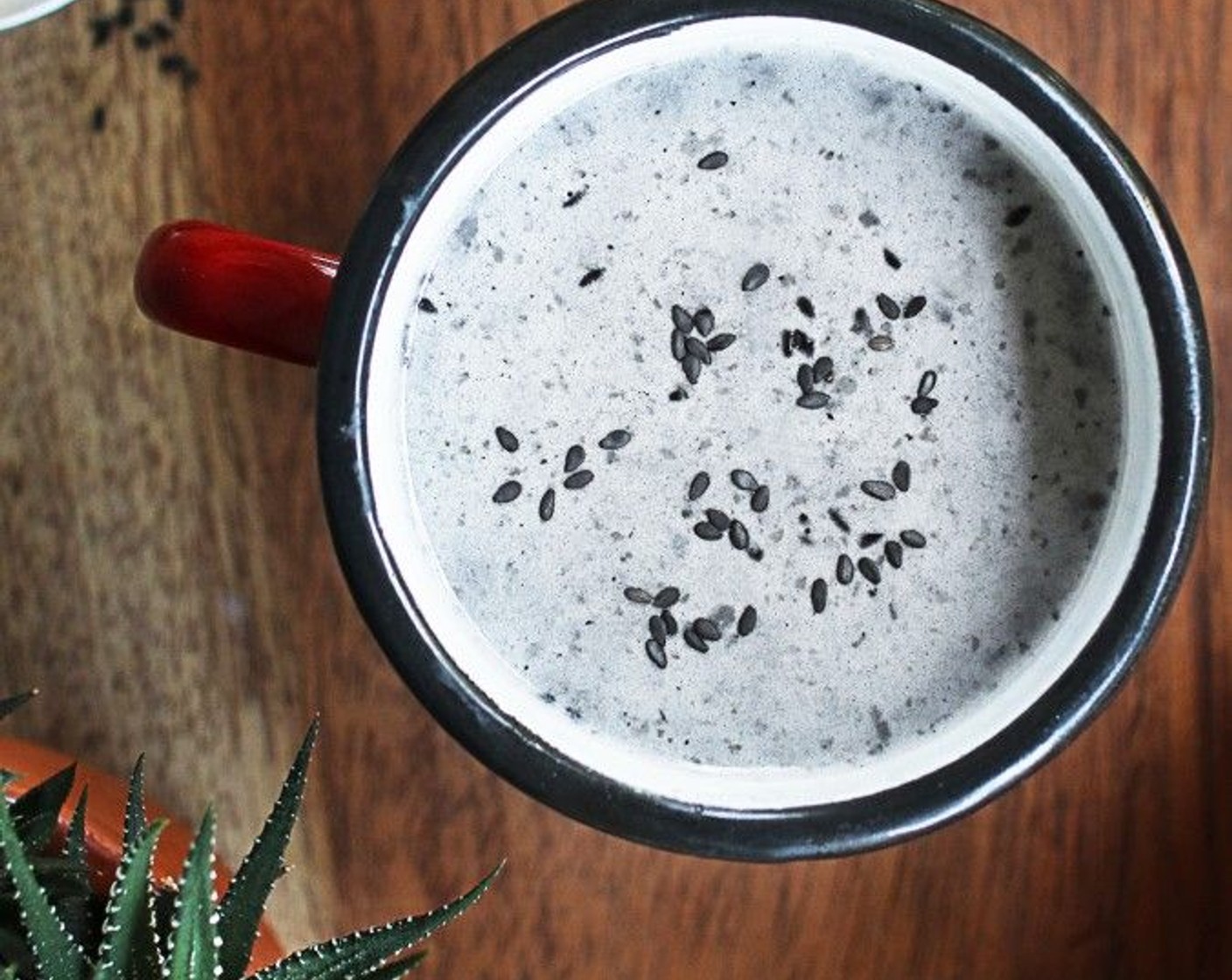 Creamy Black Sesame Latte