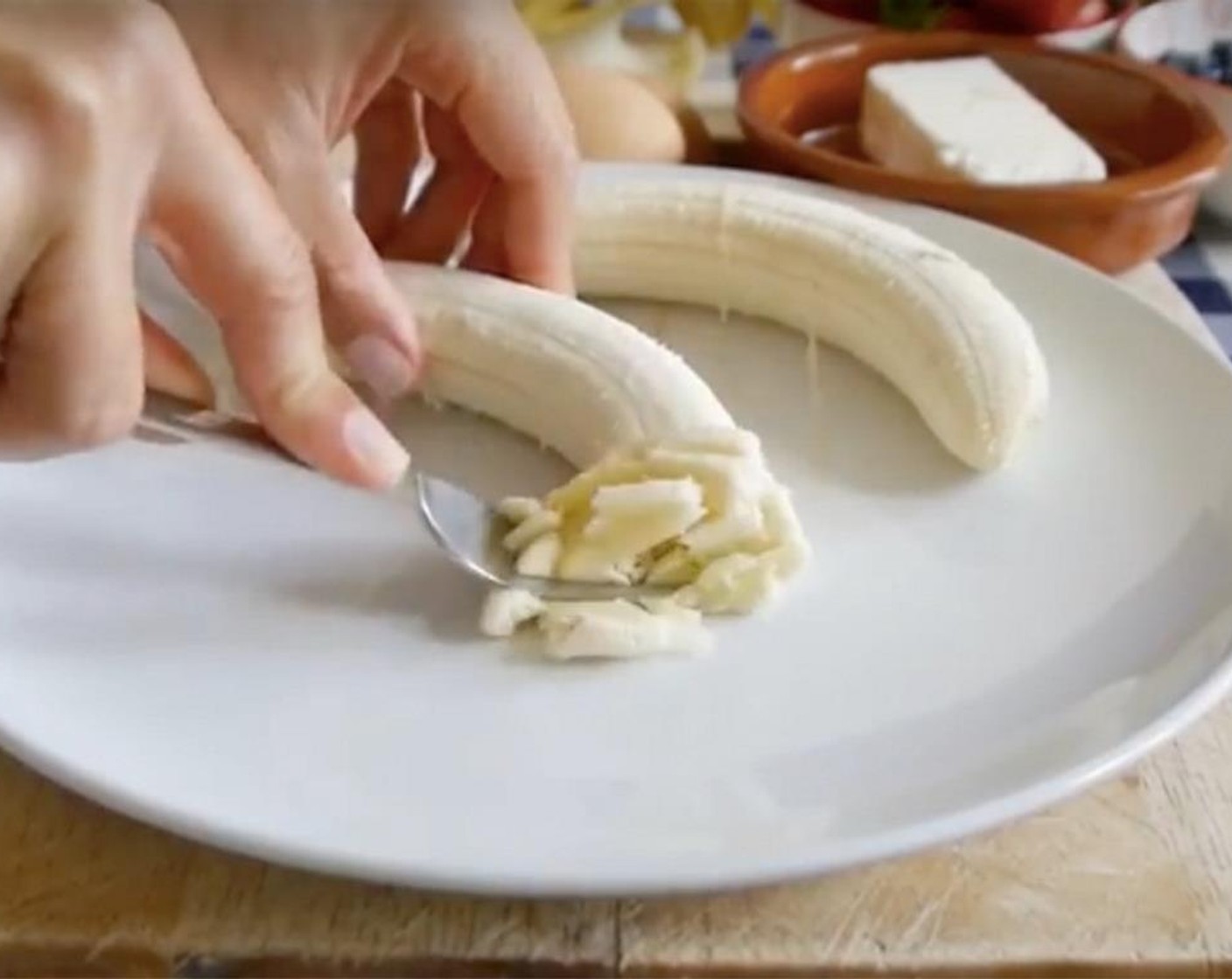 step 1 Peel the Bananas (2) and mash them.