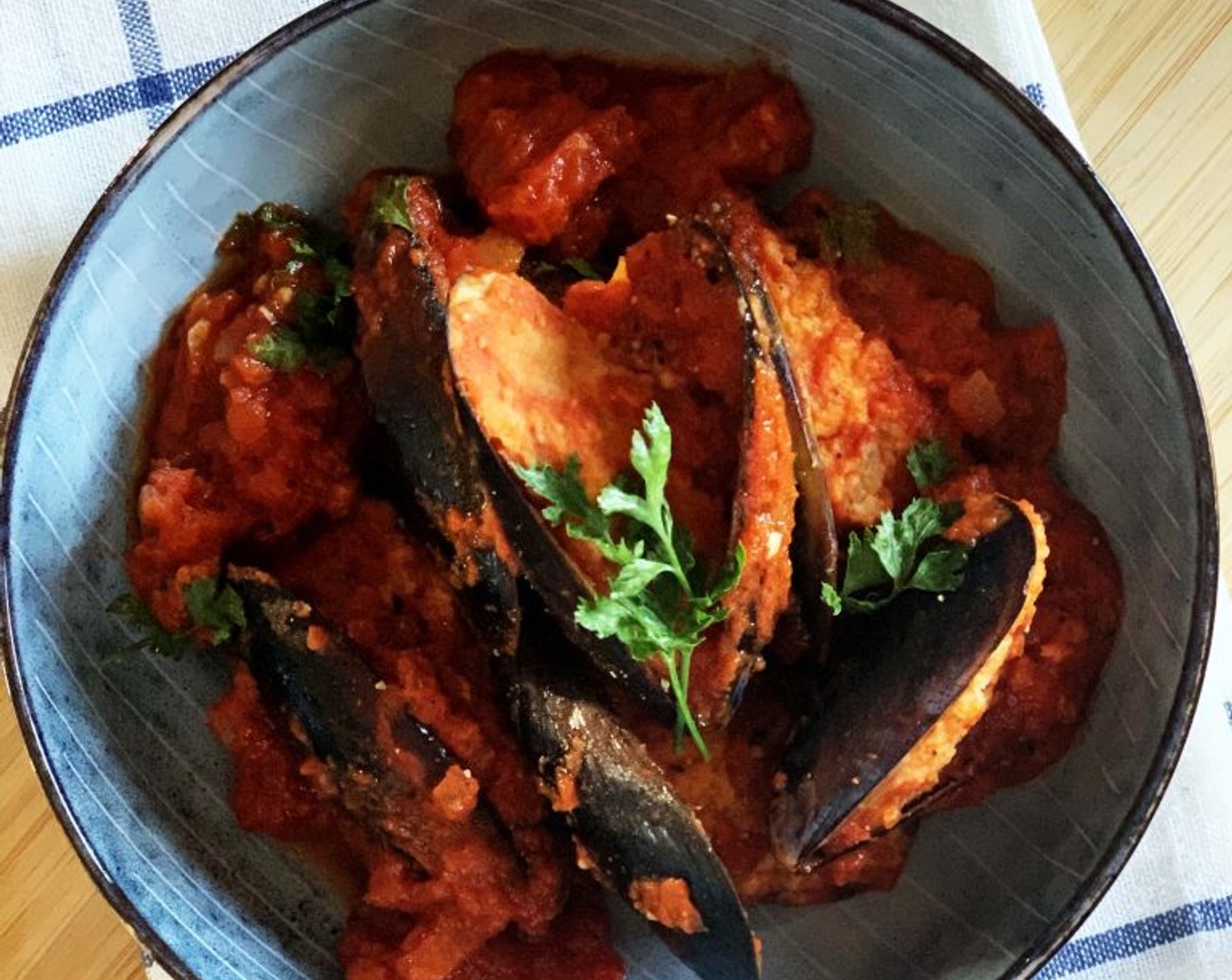 Stuffed Mussels in Tomato Sauce