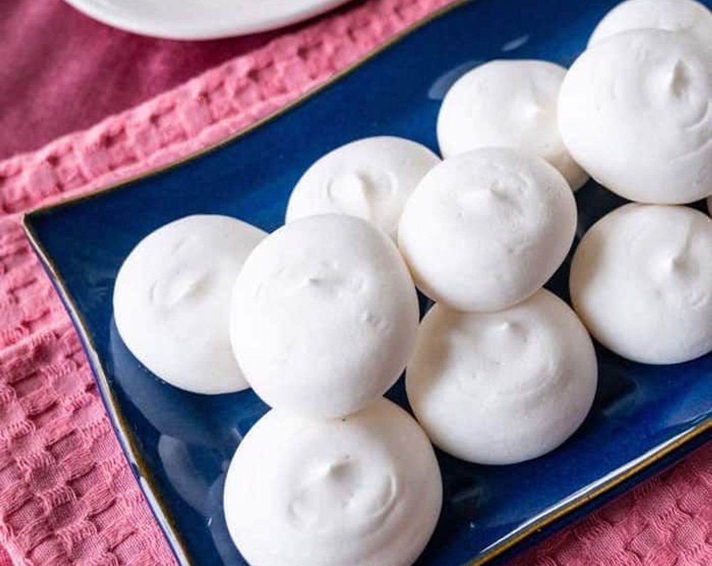 Aquafaba Meringues