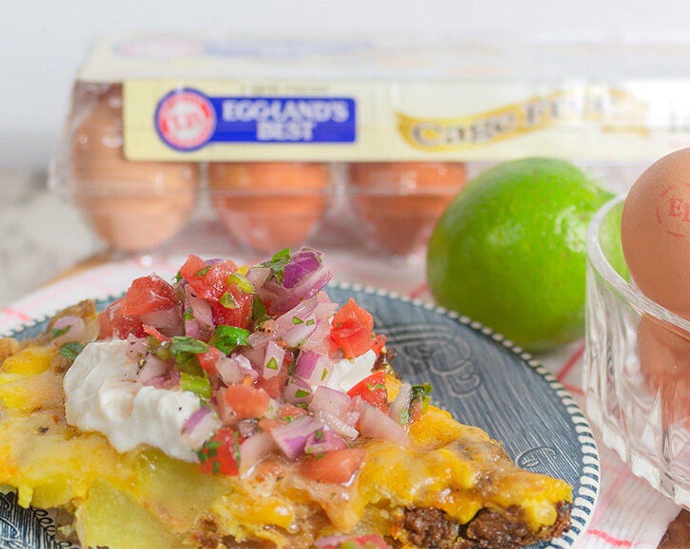 step 7 Top with Sour Cream (to taste), Jalapeño Peppers (to taste), pico de gallo, and sliced Avocados (to taste).