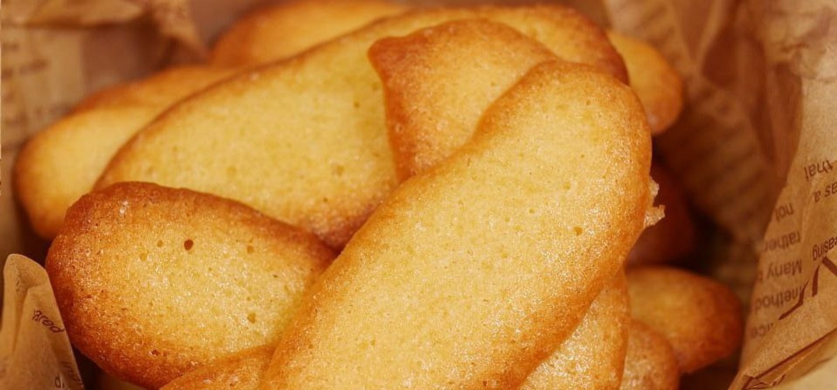 crispy-egg-white-biscuits-recipe-sidechef