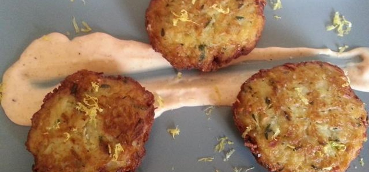 Sunchoke Latkes with Lemon Sriracha Aioli Recipe | SideChef