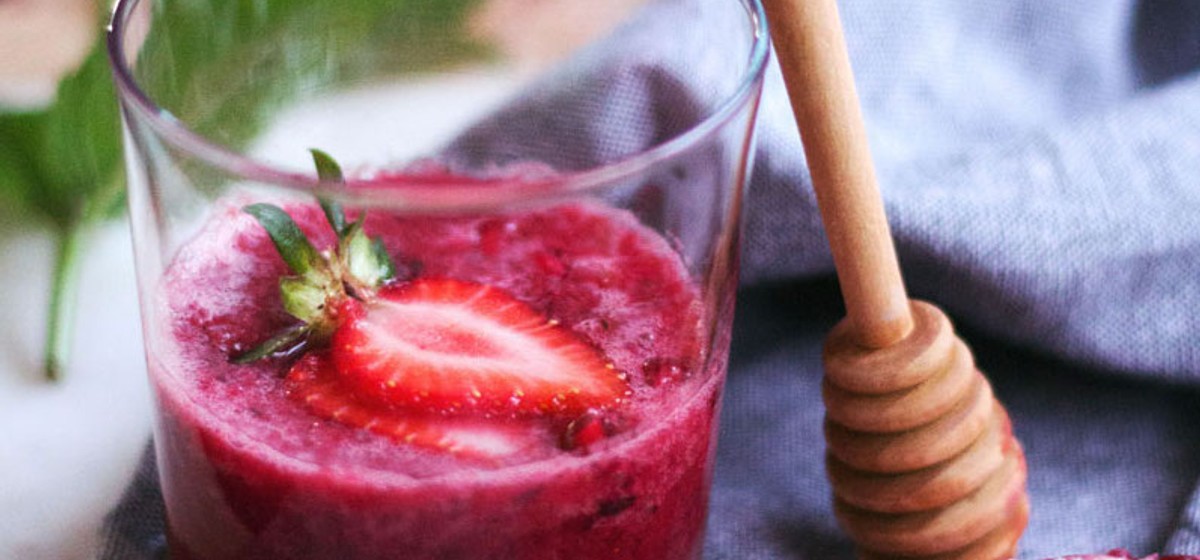 Pomegranate & Strawberry Honey Juice Recipe | SideChef
