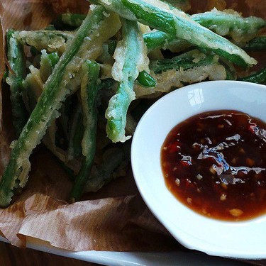 Tempura Green Beans with Dipping Sauce Recipe | SideChef