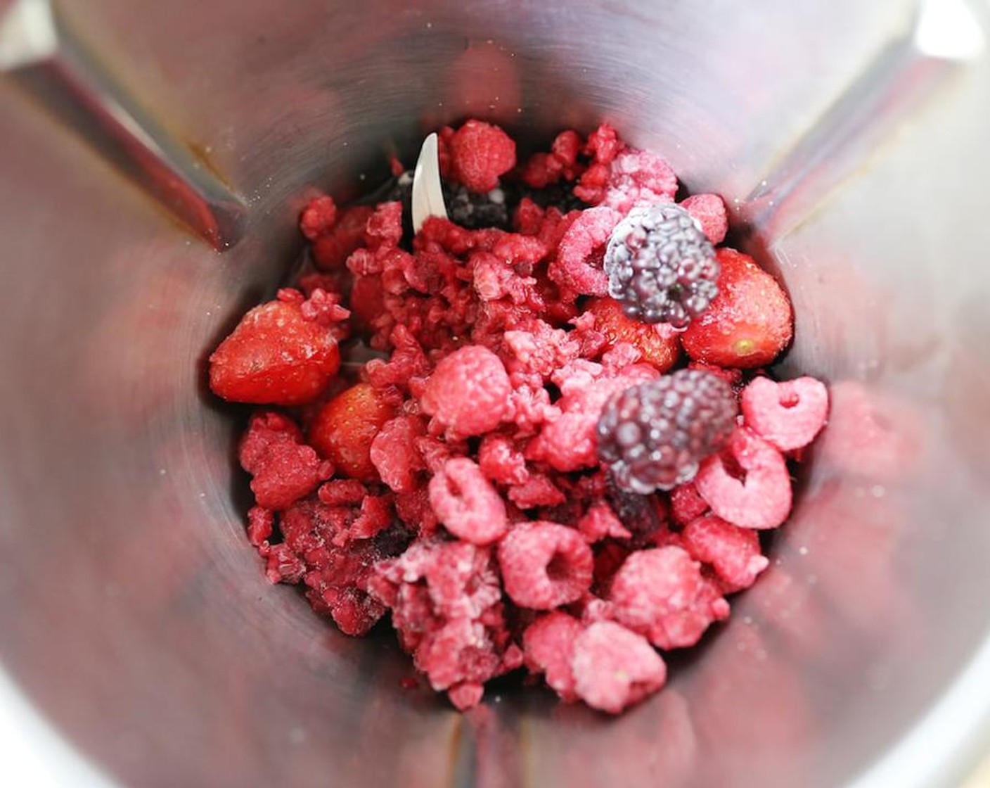 step 2 Cook Frozen Mixed Berries (1 cup) and Water (1 oz) for 10 minutes on 100 degrees, Blend 2. Blend for 10 seconds on Speed 4. Pour into a bowl and set aside.