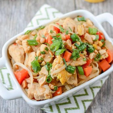 Easy Chicken Pad Thai Recipe | SideChef