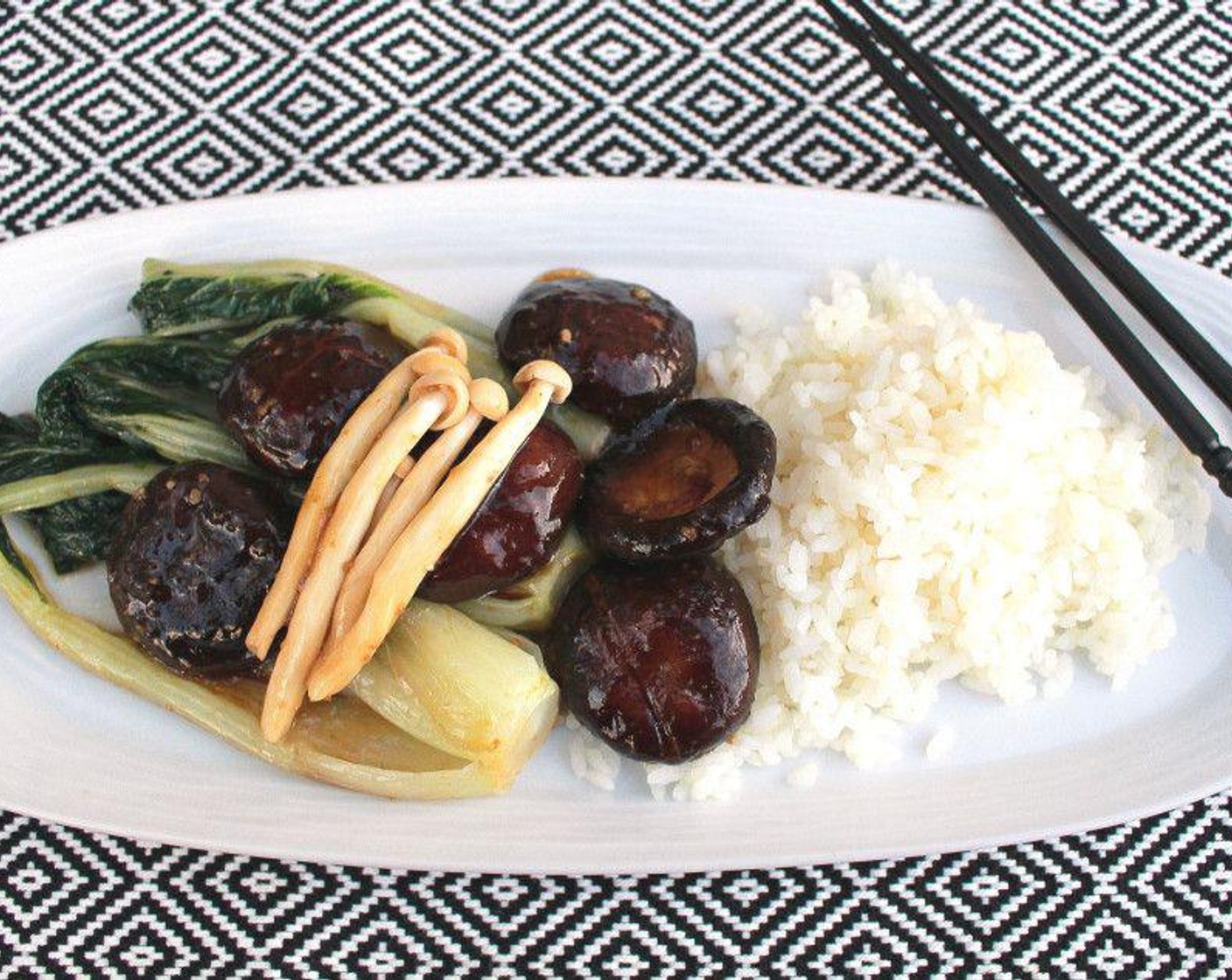 Black Mushrooms, Seafood Mushrooms, and Bok Choy in Oyster Sauce