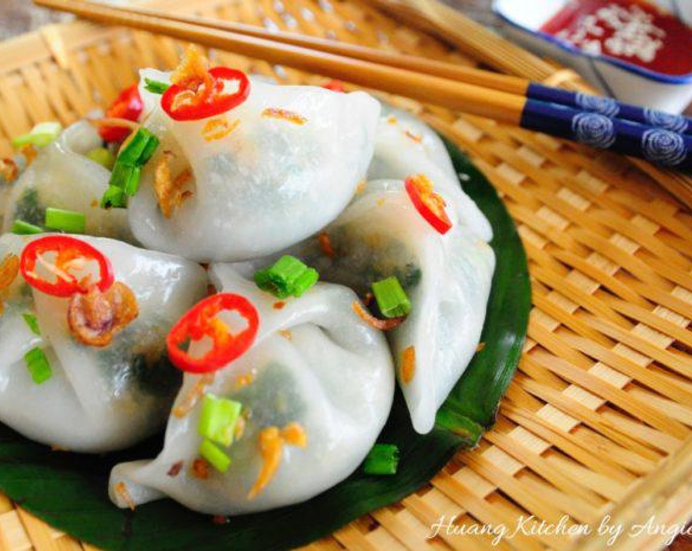 Ku Chai Kuih (Steamed Chive Dumplings) 蒸韭菜粿